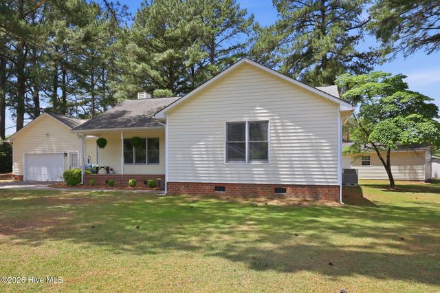 1524 Batts Circle, Greenville, NC 27834