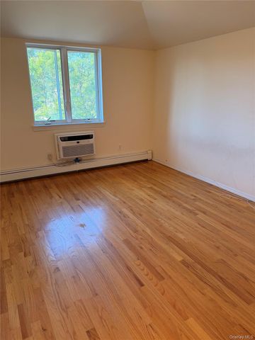 6152 170th Street, Fresh Meadows, NY 11365