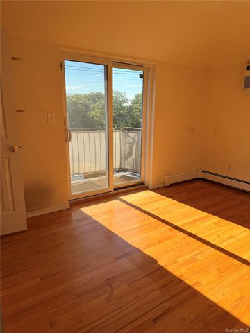 6152 170th Street, Fresh Meadows, NY 11365