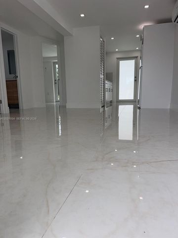 15615 NE 5th Court A, Miami, FL 33162