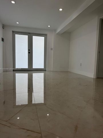 15615 NE 5th Court A, Miami, FL 33162