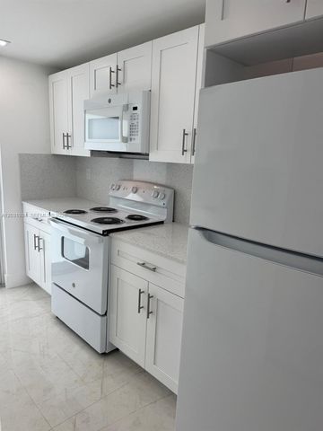 15615 NE 5th Court A, Miami, FL 33162