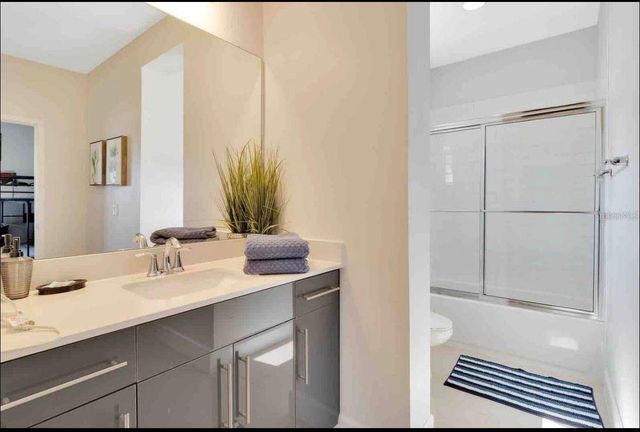 320 VILLA DOMANI COURT, Davenport, FL 33896