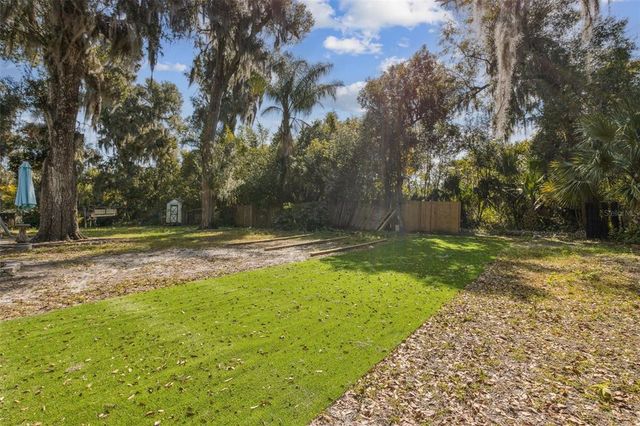 1240 W VOORHIS AVENUE, Deland, FL 32720