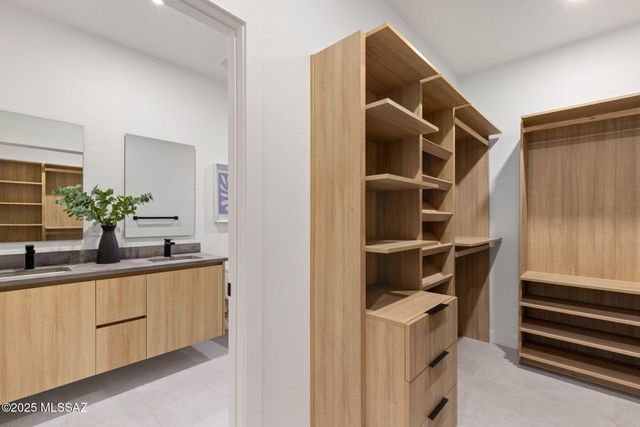 3934 E Elmwood Street, Tucson, AZ 85711