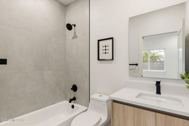 3934 E Elmwood Street, Tucson, AZ 85711