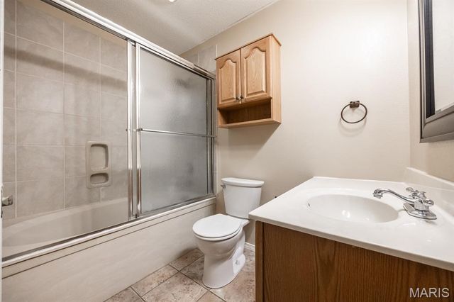 1102 Illini Drive, O'fallon, IL 62269