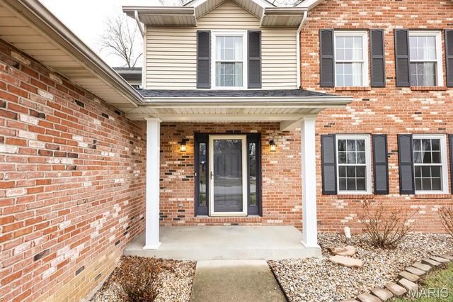 1102 Illini Drive, O'fallon, IL 62269