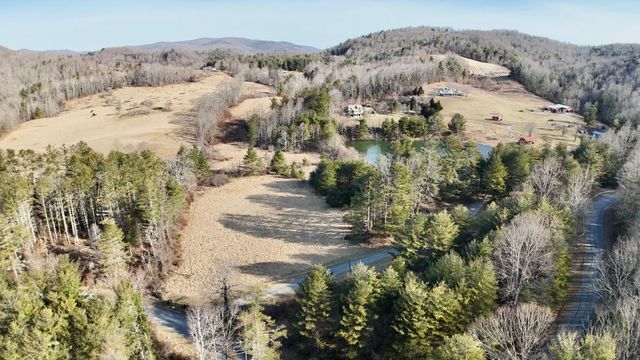 9245 Patterson DR, Bent Mountain, VA 24059