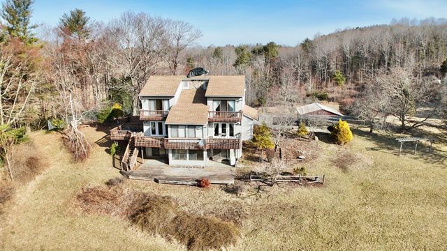 9245 Patterson DR, Bent Mountain, VA 24059