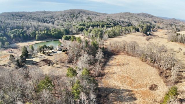 9245 Patterson DR, Bent Mountain, VA 24059