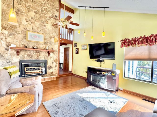 9245 Patterson DR, Bent Mountain, VA 24059