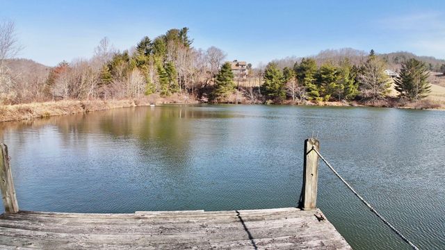 9245 Patterson DR, Bent Mountain, VA 24059