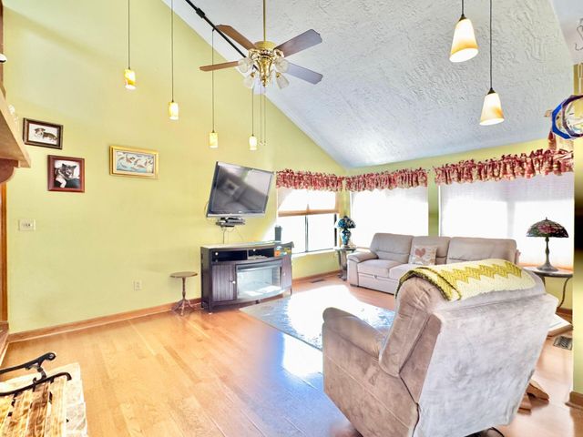 9245 Patterson DR, Bent Mountain, VA 24059