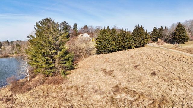 9245 Patterson DR, Bent Mountain, VA 24059