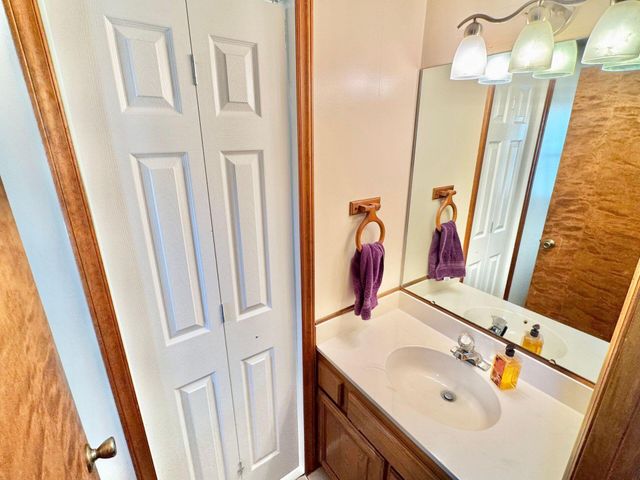 9245 Patterson DR, Bent Mountain, VA 24059