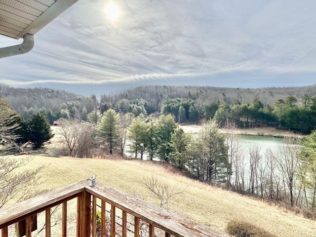 9245 Patterson DR, Bent Mountain, VA 24059