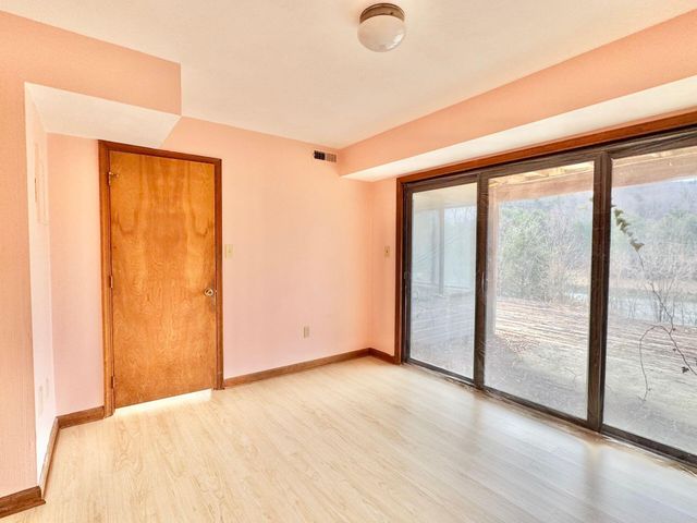 9245 Patterson DR, Bent Mountain, VA 24059