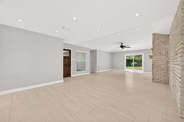 12707 Pantano Drive, Houston, TX 77065