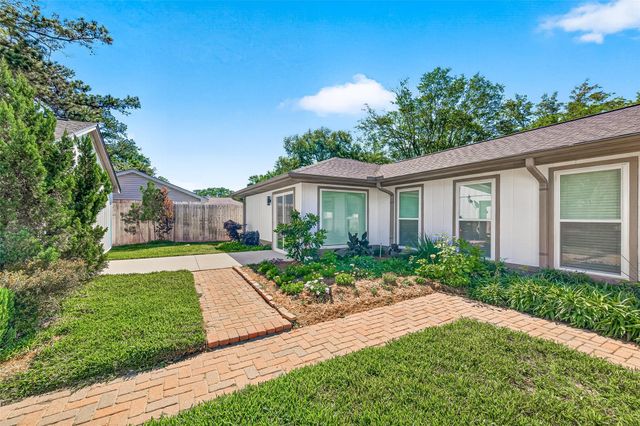 12707 Pantano Drive, Houston, TX 77065