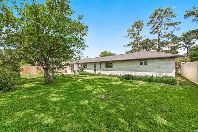 12707 Pantano Drive, Houston, TX 77065