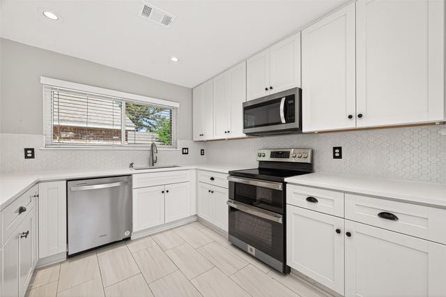 12707 Pantano Drive, Houston, TX 77065