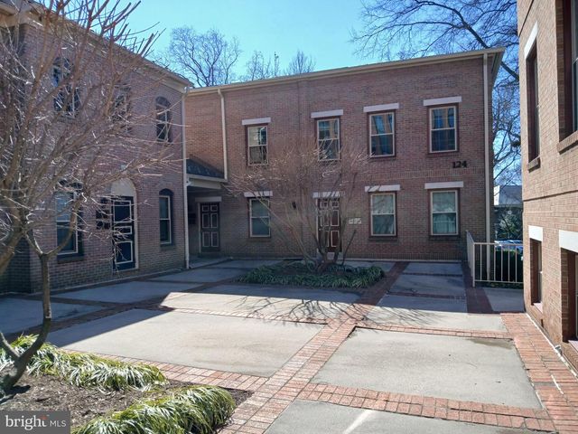 124 E BROAD ST #C2, Falls Church, VA 22046