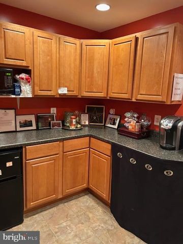 124 E BROAD ST #C2, Falls Church, VA 22046