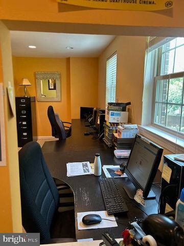 124 E BROAD ST #C2, Falls Church, VA 22046