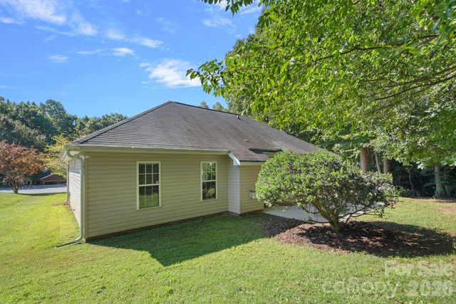 7219 Oxford Hunt Drive, Stanley, NC 28164