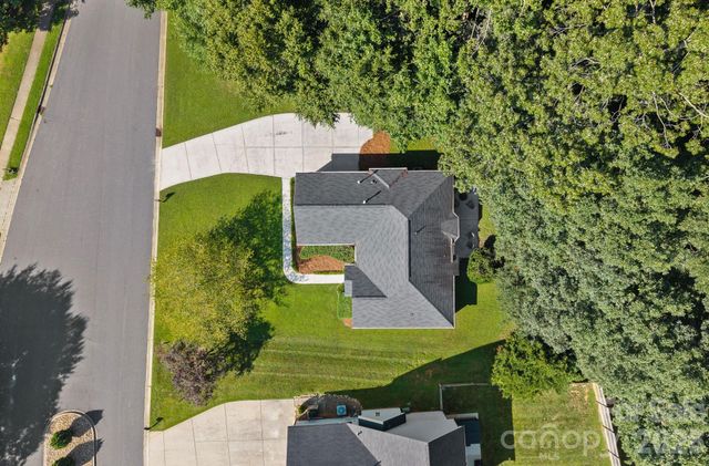 7219 Oxford Hunt Drive, Stanley, NC 28164