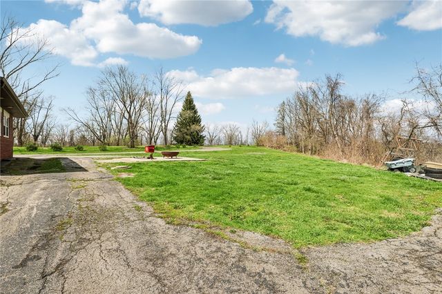 4412 W State St, Mahoning Twp, PA 16116