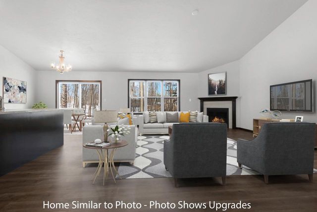 1244 PUTNAM DRIVE, Pulaski, WI 54162