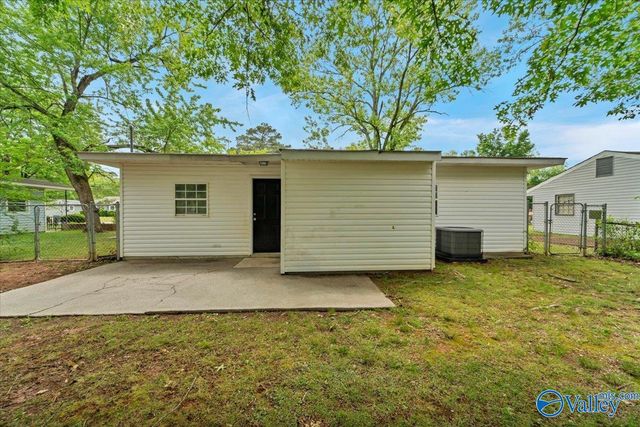 2210 Evans Drive NW, Huntsville, AL 35810