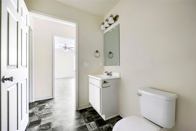 1415 E Jefferson Avenue, Fort Worth, TX 76104