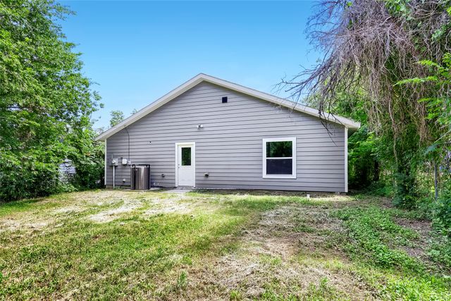 1415 E Jefferson Avenue, Fort Worth, TX 76104