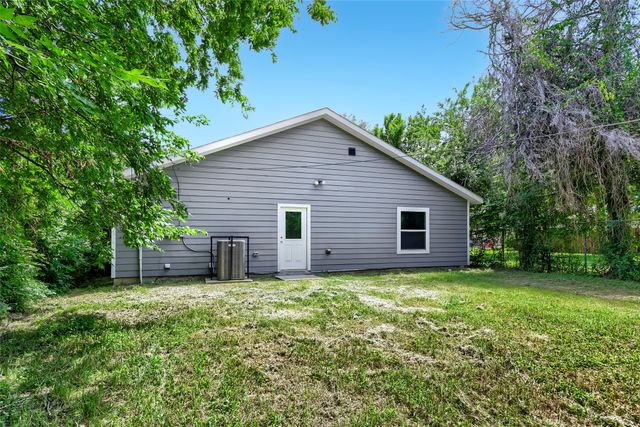 1415 E Jefferson Avenue, Fort Worth, TX 76104