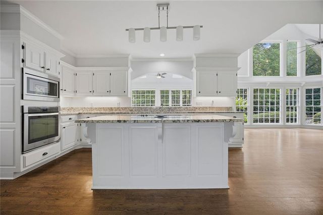 7525 S Spalding Lake Drive, Atlanta, GA 30350