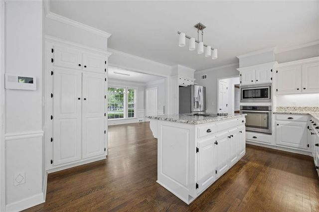 7525 S Spalding Lake Drive, Atlanta, GA 30350