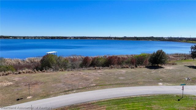 1055 W Lake Damon Drive, Avon Park, FL 33825