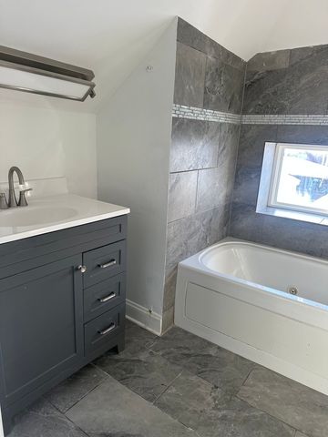 7644 S Vernon Avenue, Chicago, IL 60619