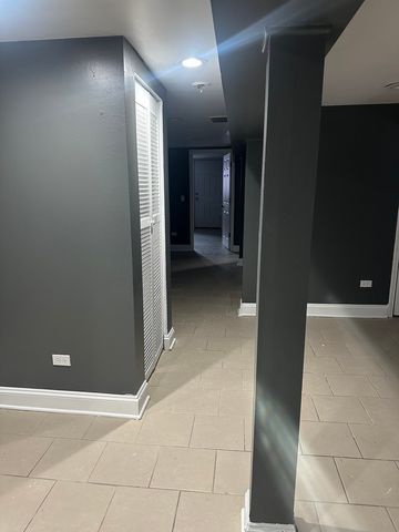 7644 S Vernon Avenue, Chicago, IL 60619