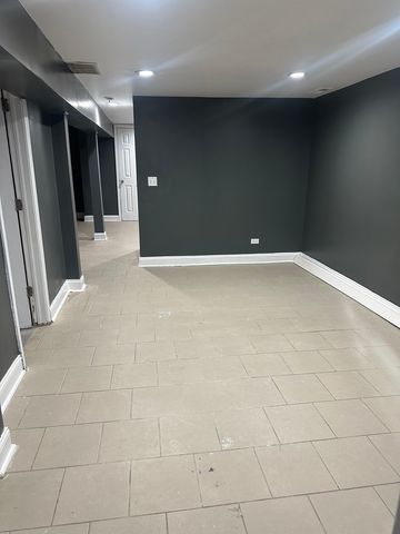 7644 S Vernon Avenue, Chicago, IL 60619