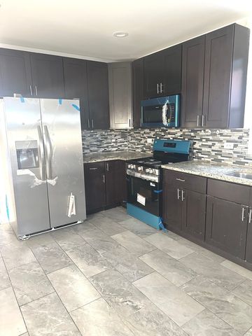 7644 S Vernon Avenue, Chicago, IL 60619