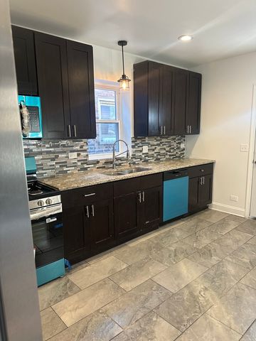 7644 S Vernon Avenue, Chicago, IL 60619