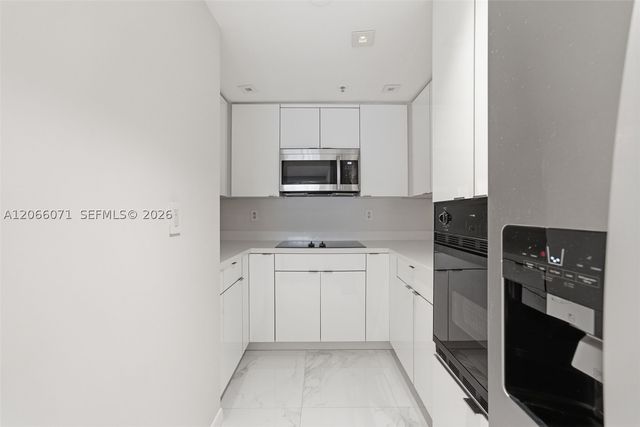 185 SE 14th Ter 1010, Miami, FL 33131
