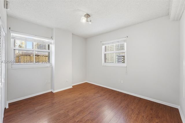 185 SE 14th Ter 1010, Miami, FL 33131