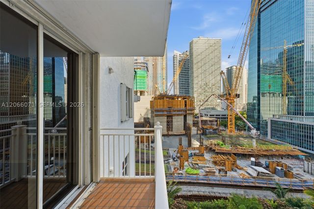 185 SE 14th Ter 1010, Miami, FL 33131