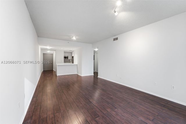185 SE 14th Ter 1010, Miami, FL 33131