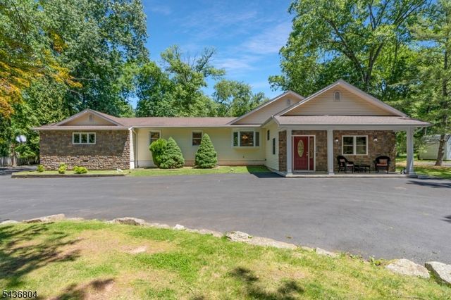 78 Bernard St, Branchburg Twp., NJ 08876